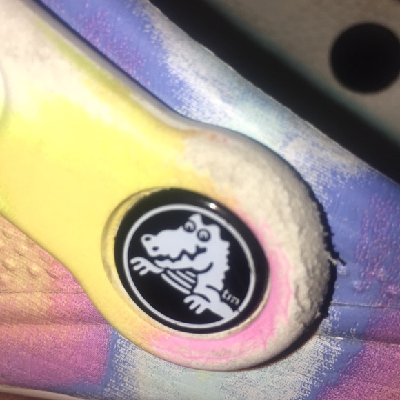 Tie-dye Crocs - Picture 4 of 9
